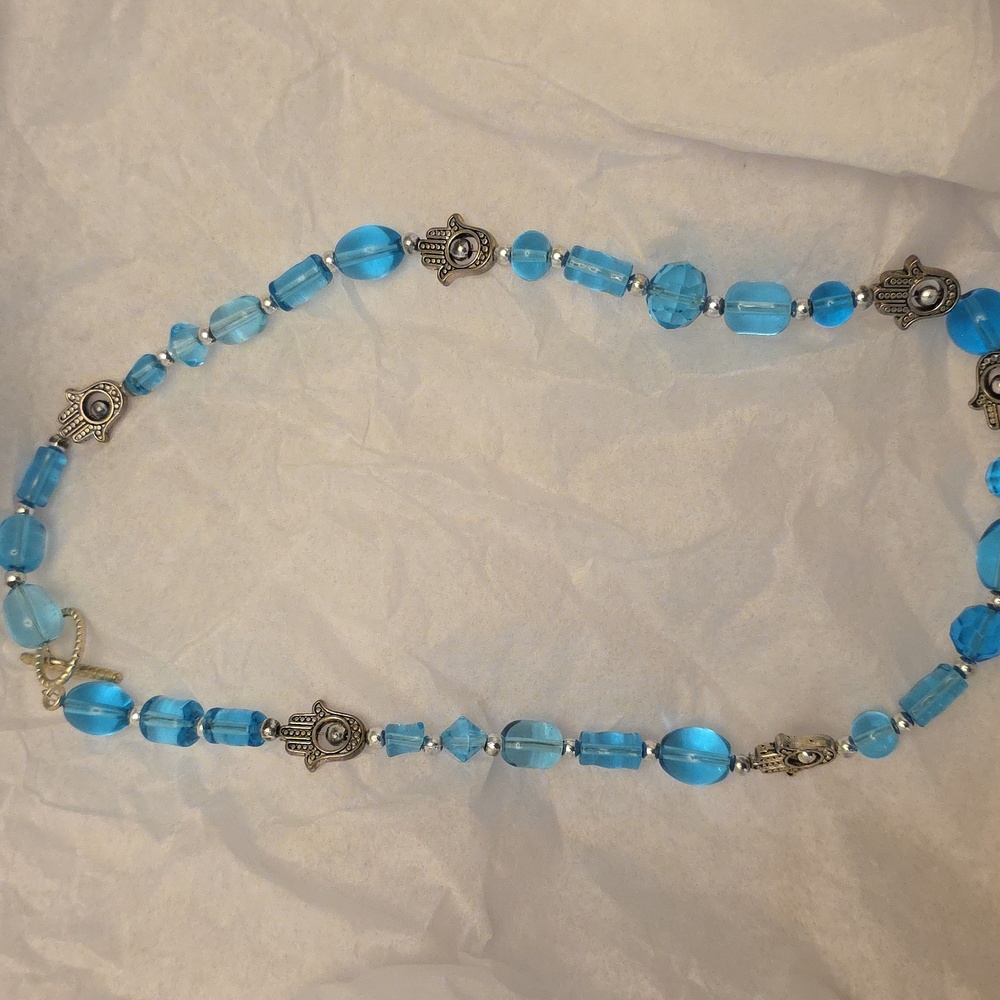 Elegant Blue Beaded Necklace with Silver Accents